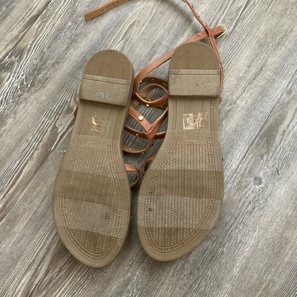 Studded sandals - Picture 2 of 3